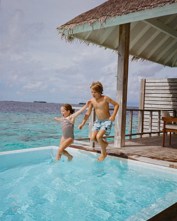The perfect place for your next family story.

#sunsiyam #iruveli #maldives #maldivesresorts #maldivesislands