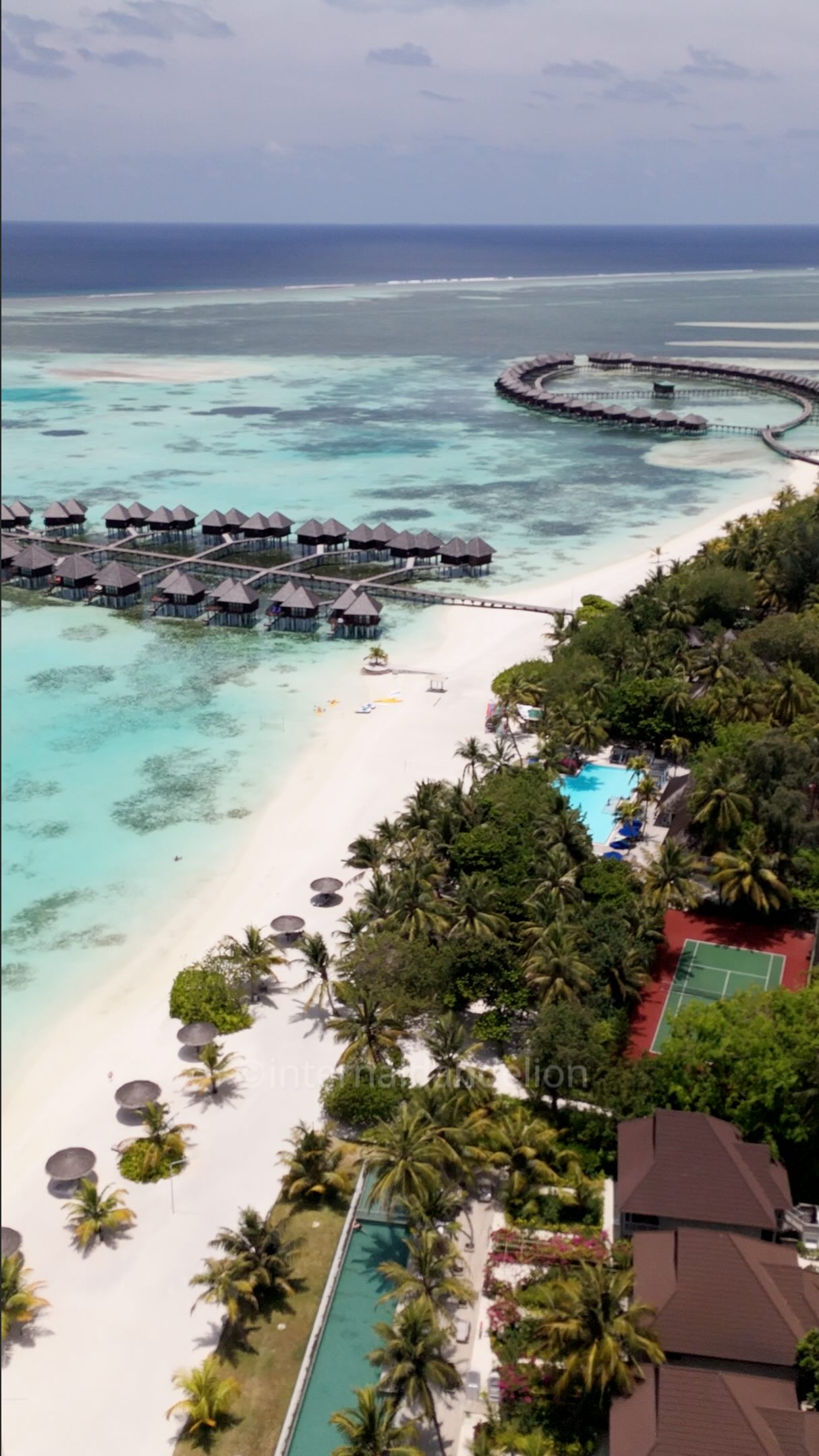 I’m a girl who loves to grub while on vacation, so here are my favorite eats at one of the most dreamiest resorts @sunsiyamolhuveli @sunsiyamresorts 

#maldives #travelmaldives #sunsiyamresort #sunsiy