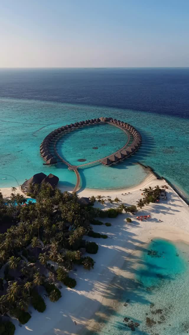 Where every moment feels warm, relaxed and authentically Maldivian.

#sunsiyam #vilureef #maldives #maldivesislands #maldivesresorts