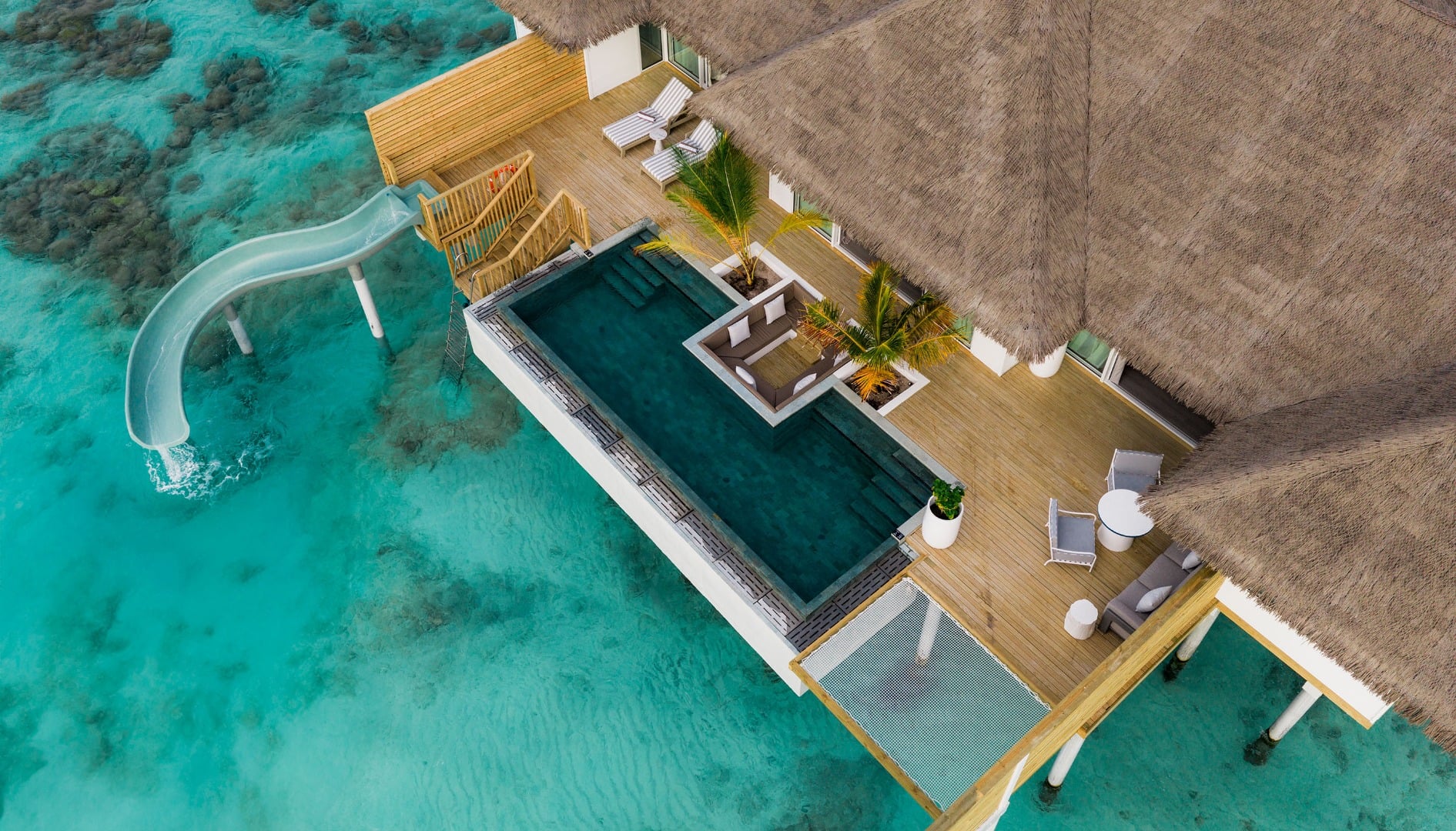 Two Bedroom Ocean Signature Villa mit Pool + Rutsche im Sun Siyam Vilu Reef