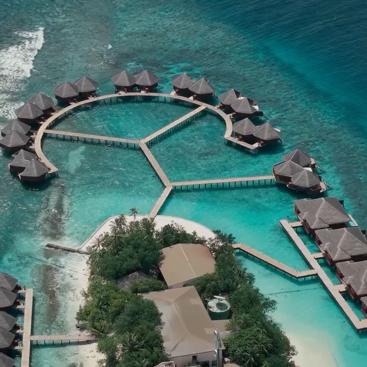 Recently reopened after its extensive restoration and rebranding, V Villas Maldives à Mirihi - MGallery Collection is the first Maldivian property in the MGallery Collection by Accor. 

Just a 25-minu