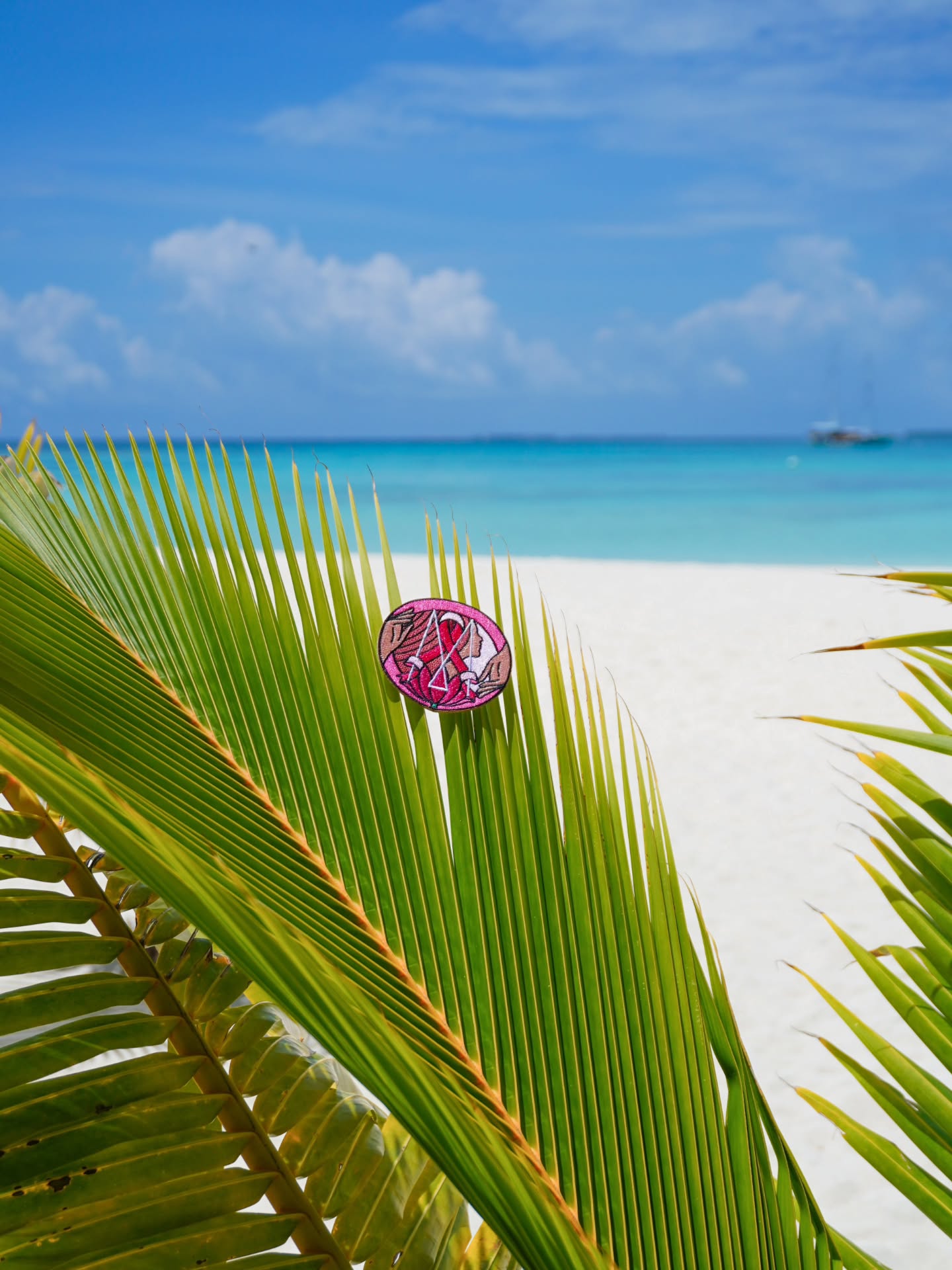 Djohr Pink Moments | Un symbole de soin et de courage 🎀

Parfois, ce sont les plus petits détails qui portent les messages les plus marquants.

En ce mois d'octobre rose, découvrez l'édition limitée du Djohr Pink Icon, pensée avec soin et pl