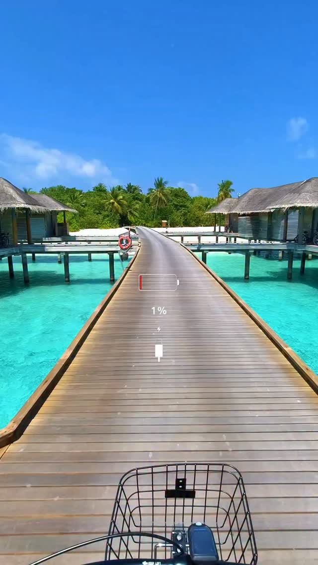 Die Erholung beginnt in dem Moment, in dem Sie ankommen.
Irgendwo zwischen der türkisfarbenen Lagune, der Meeresbrise und dem langsameren Rhythmus des Inselleben.

#VakkaruMaldives #VisitMaldives #LuxuryEscape #IslandWellness #IndianOce