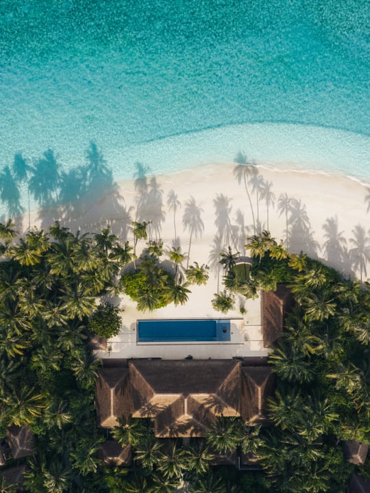Some places simply feel as though they were made for you. 

Surrounded by lush nature, endless shades of blue and a quiet sense of ease, Velaa is a world that feels beautifully secluded from everythin