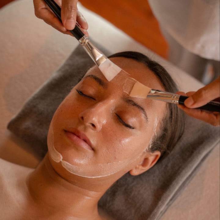 Skin, renewed. At LIME Wellbeing, facial treatments combine intuitive touch with advanced skincare technology — tailored to what your skin needs in the moment.

Deep hydration.
A brighter glow.
Smooth