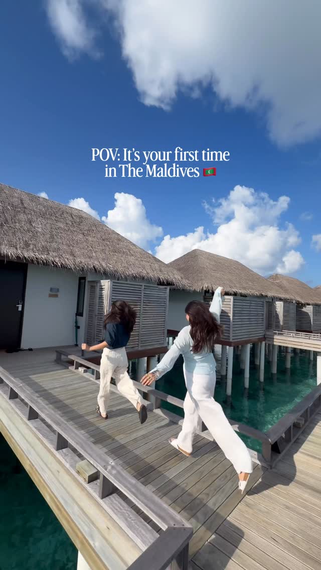 Cette visite de chambre obligatoire quand vous êtes aux Maldives 🇲🇻🌊🏝️

📍 @nivavelassarumaldives 

Si c'est votre première fois aux Maldives, faites-vous plaisir et réservez la villa sur pilotis 🌊

📌ENREGISTREZ ce