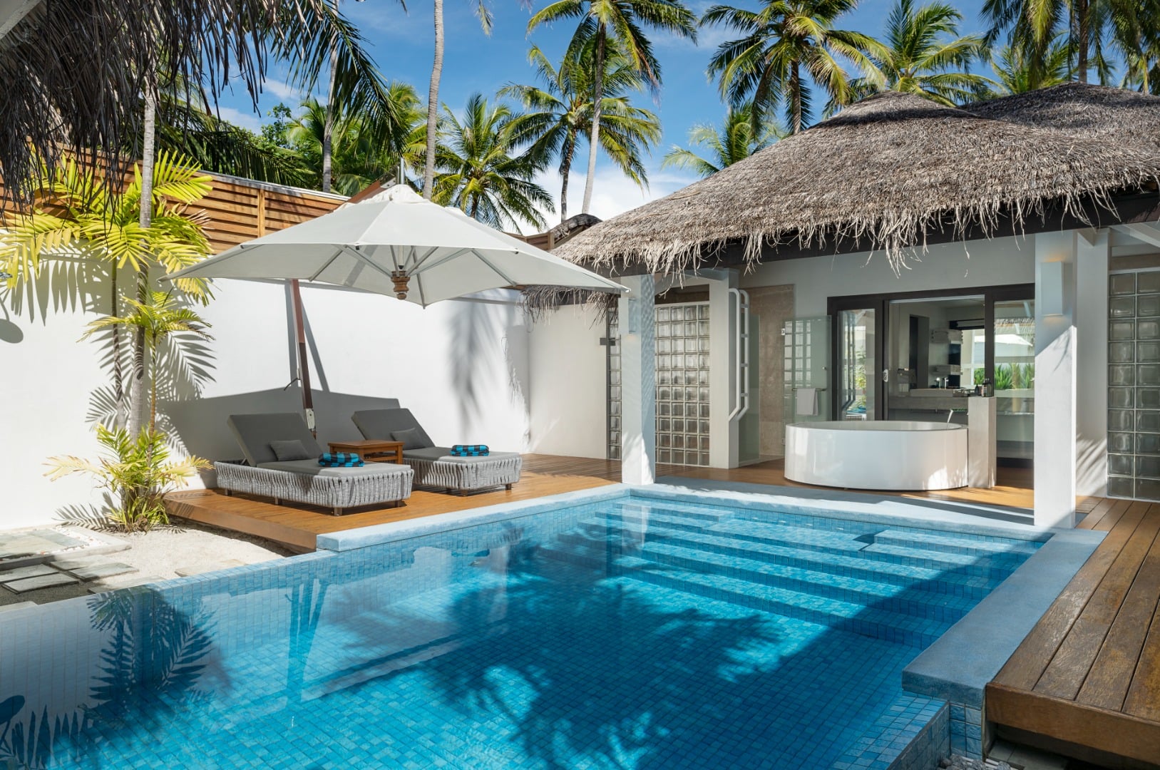 Pool Villa im Niva Velassaru Maldives