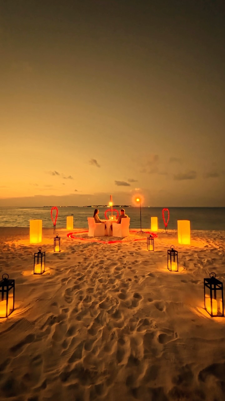 Ihr perfekter Abend erwartet Sie im Vilamendhoo Island Resort & Spa. Beobachten Sie den Sonnenuntergang, speisen Sie am Ufer und schaffen Sie Erinnerungen, die ein Leben lang halten.❤✨

#vilamendhooislandresort #maldives #couplegoals #maldi