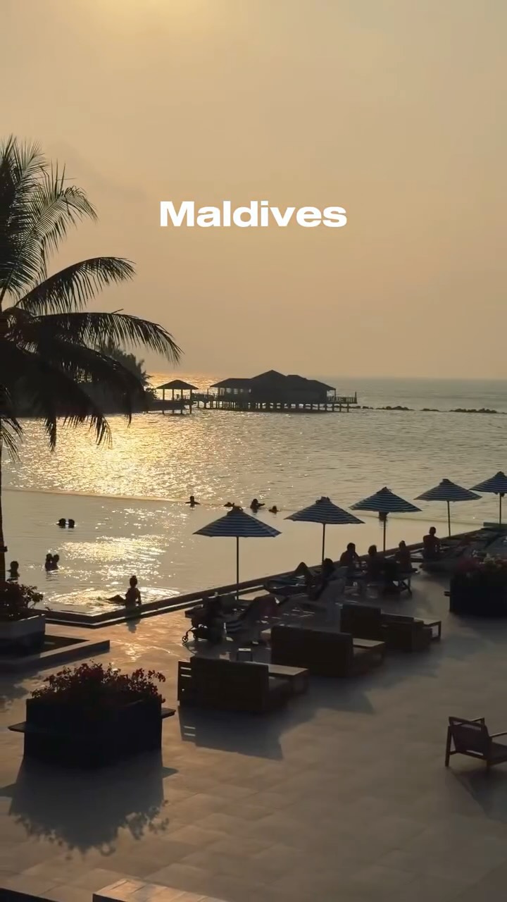 Picture yourself wandering along soft sandy paths, with the ocean glimmering on one side and swaying palms on the other.

At Villa Nautica, every turn reveals another shade of blue, another quiet stre