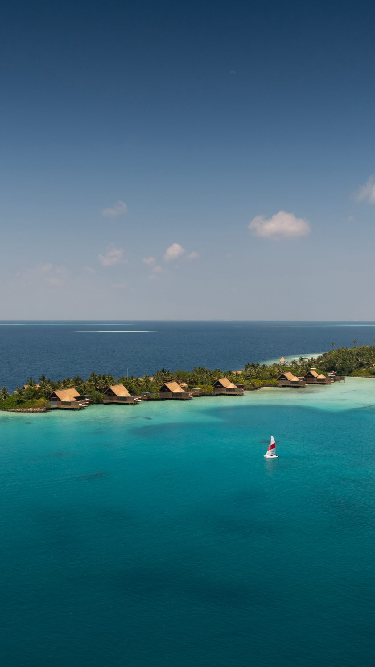 Entdecken Sie die Insel aus einer anderen Perspektive. Gleiten Sie über kristallklares Wasser, erkunden Sie die lebendige Welt unter der Oberfläche und erleben Sie den Ocean in seiner außergewöhnlichsten Form.

#Wa