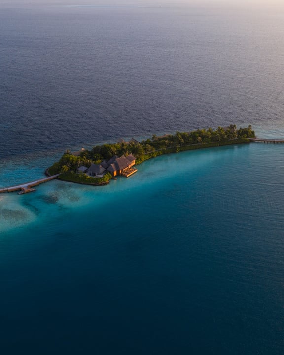 Foto von Waldorf Astoria Maldives Ithaafushi vom 09. Juli 2026. Könnte ein Bild von Wasser und Text sein.