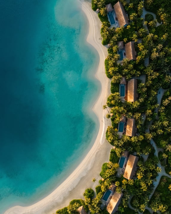 Foto von Waldorf Astoria Maldives Ithaafushi vom 02. September 2026. Könnte ein Bild von Wasserflugzeug, Ozean, Wasser und Text sein.