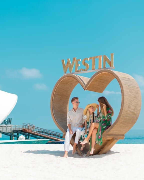 More laughter. More shared moments. More time together.

With kids under 12 staying and dining free, Family Fun Summer makes it easier to plan the island escape everyone has been waiting for.
Enjoy da