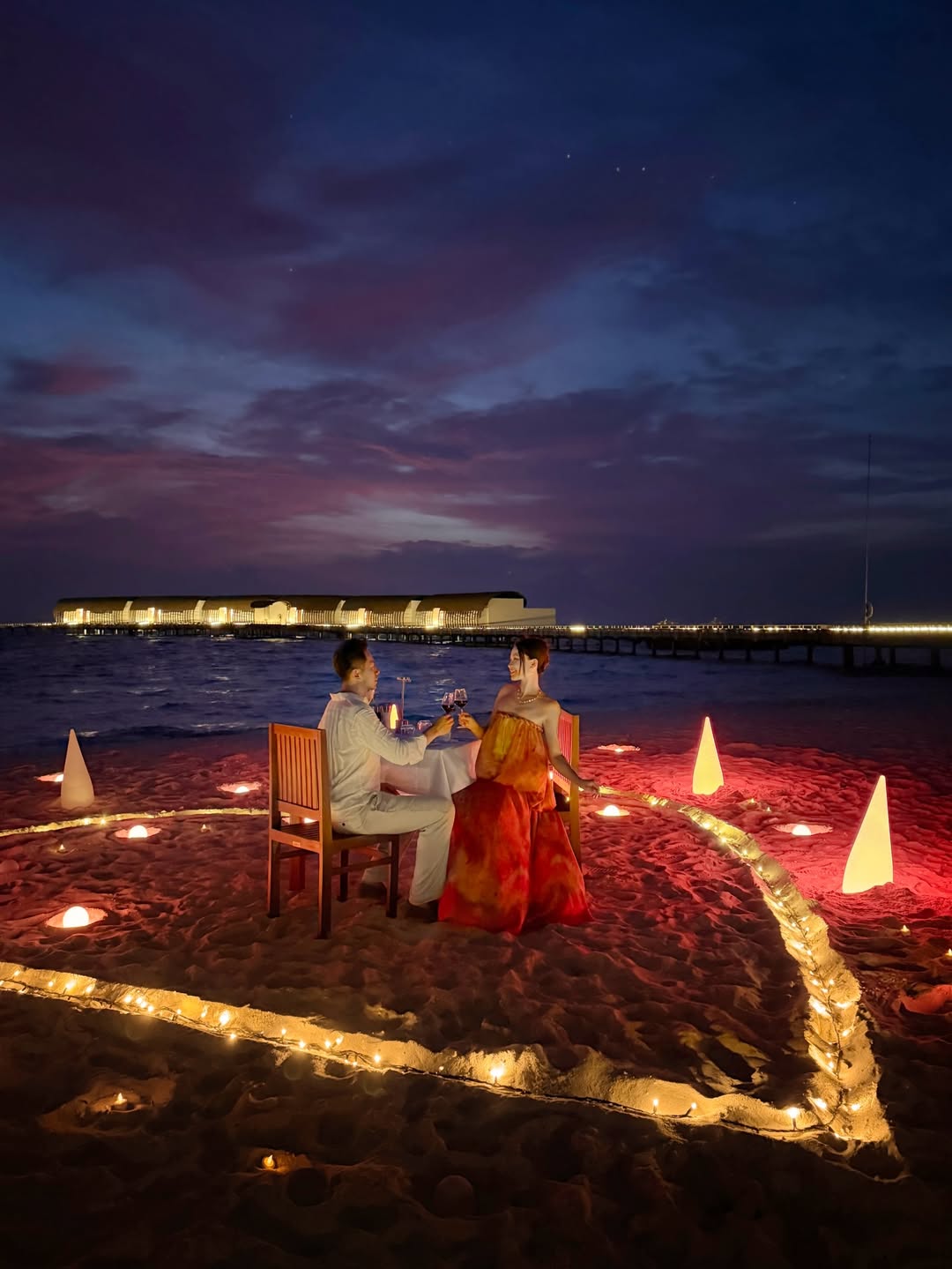 Sous un ciel étoilé, juste vous deux.

Découvrez notre dîner intime sur la plage, issu de la sélection raffinée de Destination Dining.

Envoyez-nous un message pour plus d’informations.

#Westin #WestinMaldives #Maldives