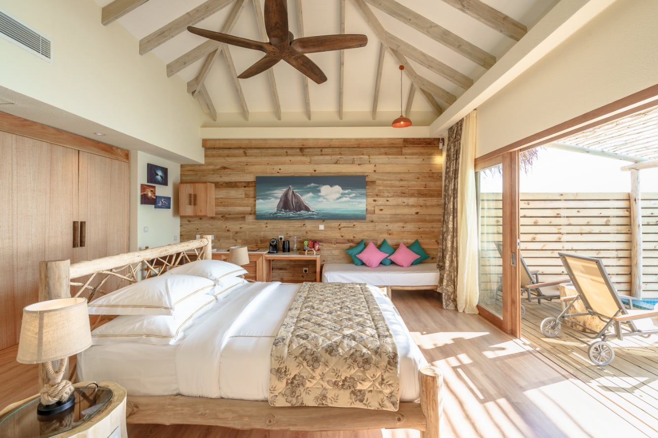 Dolphin Villa mit Pool im You & Me by Cocoon Maldives